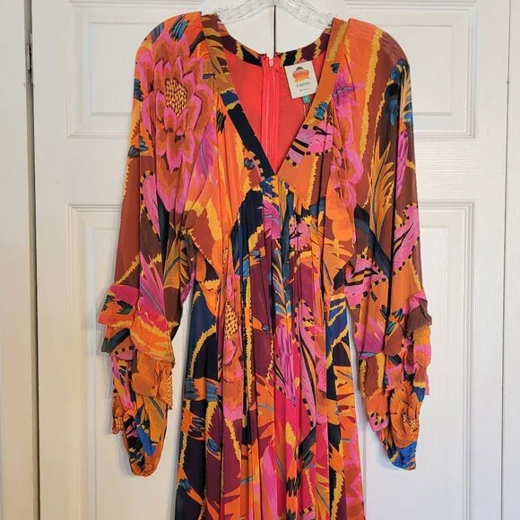 vintage wave long sleeve maxi dress Farm Rio -- Vintage Wave Long Sleeve Maxi Dress